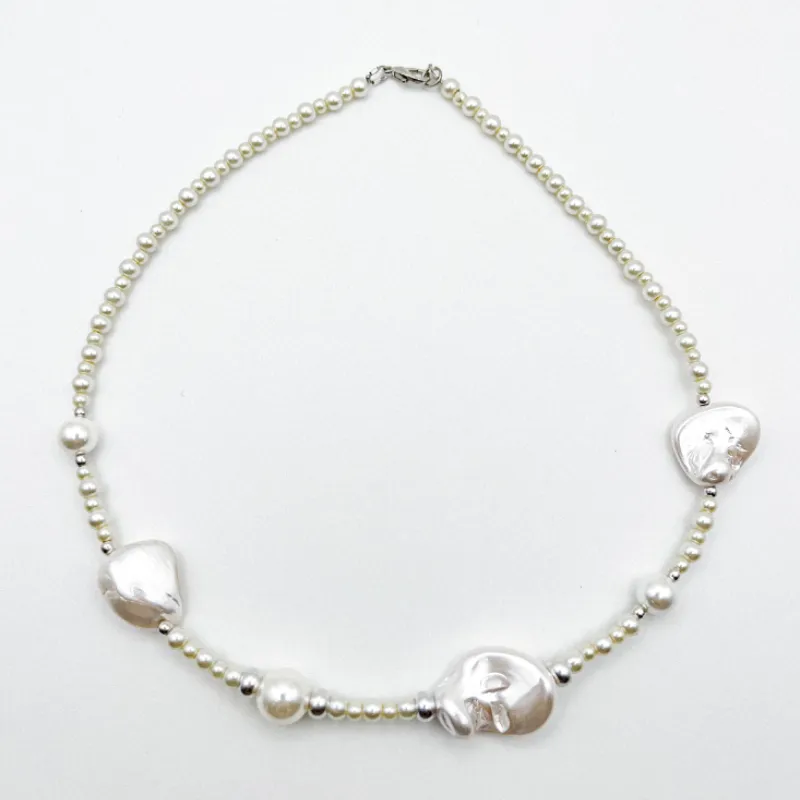 Collar de perlas con perlas irregulares