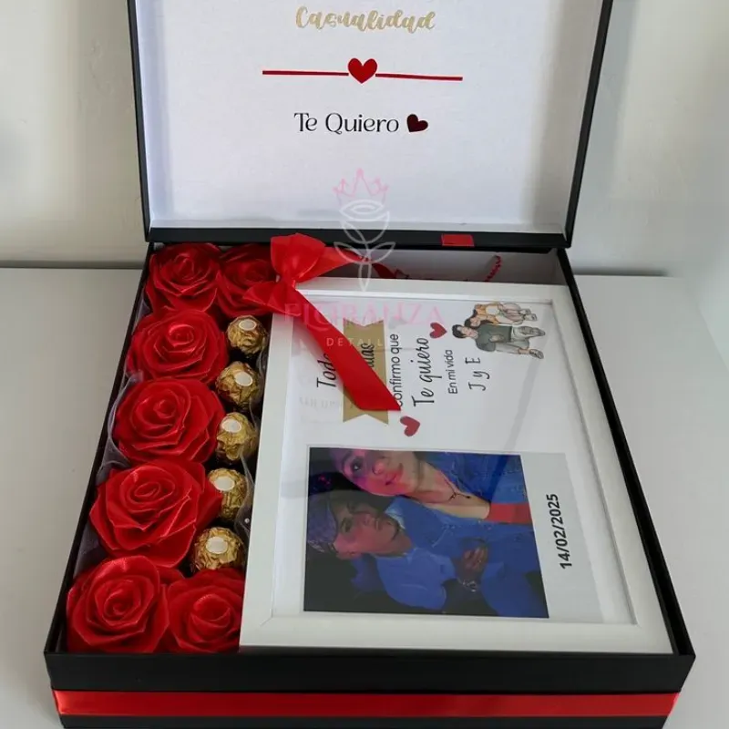 Caja con cuadro personalizado