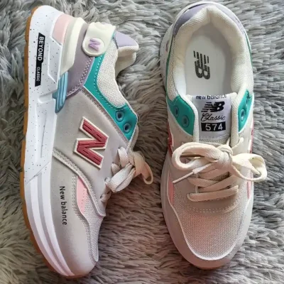 New balance clásicas beige y de colores