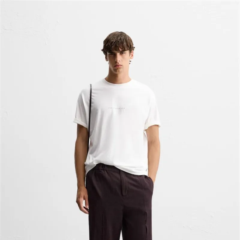 Camiseta parche contraste