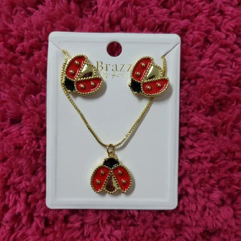 Set de cadena y aretes