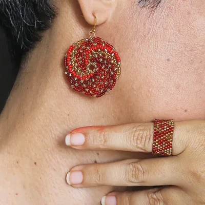 Conjunto espirales rojas