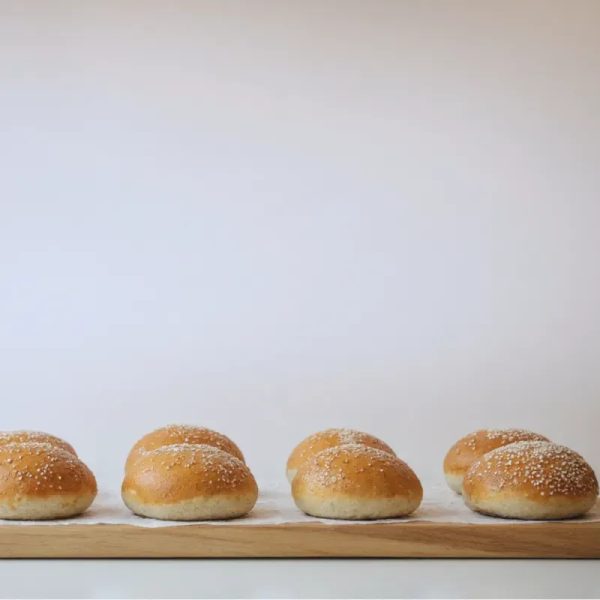 Pan Bon - 8 piezas de 45 gramos cada una *Retactiladas con o sin ajonjolí a su gusto.