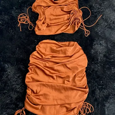 Vestido Café de tiras de dos piezas