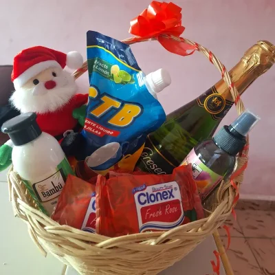 Cesta con aseo para mamá