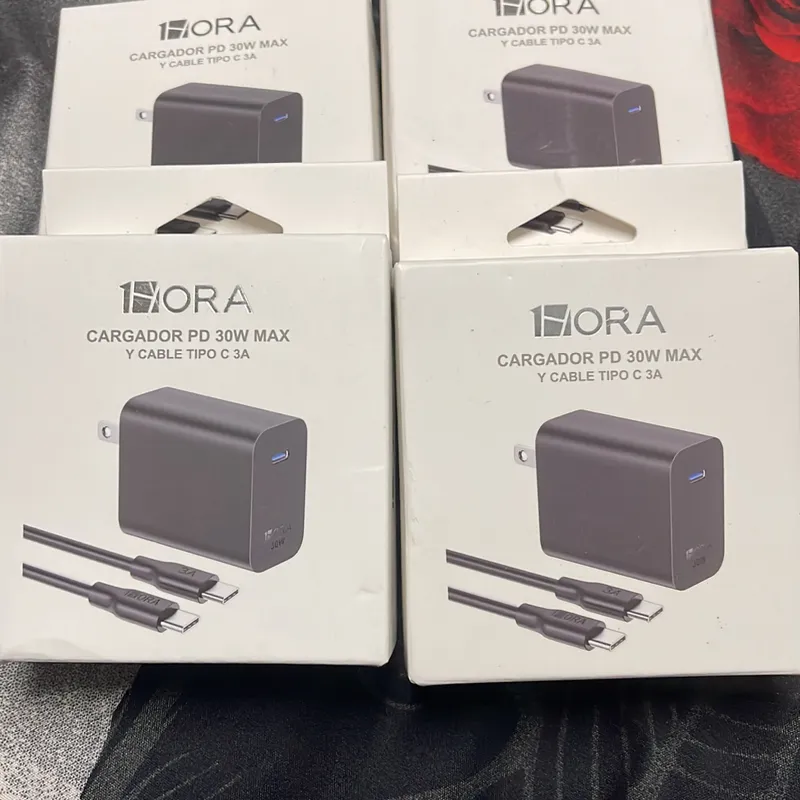 Combo de Cable con Cargador 1HORA 30W