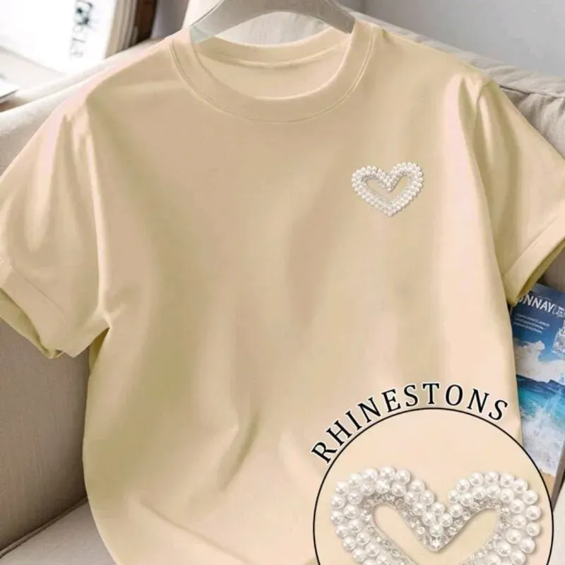 Camiseta con diseño de pedrería — Beige