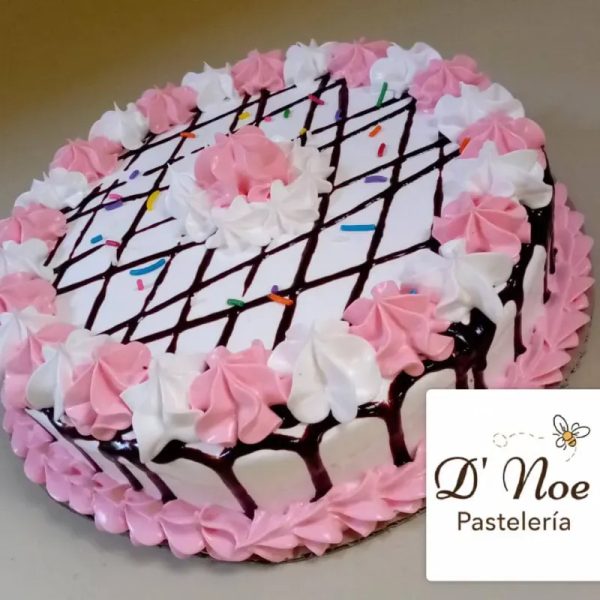 Cake Fresa y Vainilla