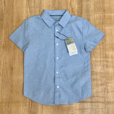 Camisa azul de mangas cortas