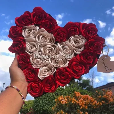 Corazón de 25 rosas