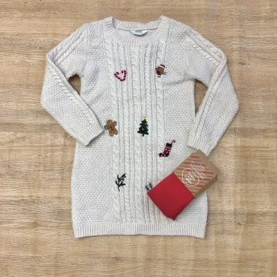 Vestido tejido con motivos navideños