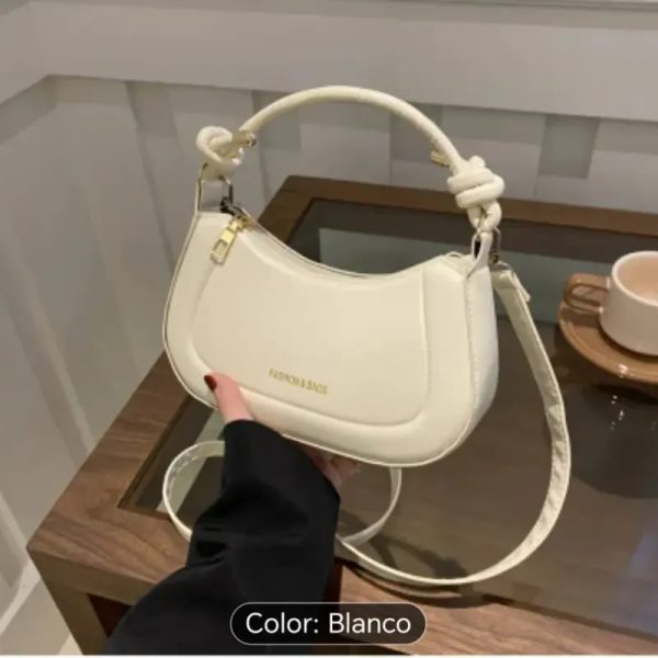 Cartera con asa en forma de nudo