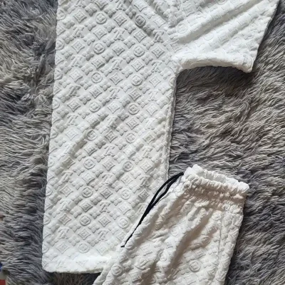 Conjunto de hombre blanco LV