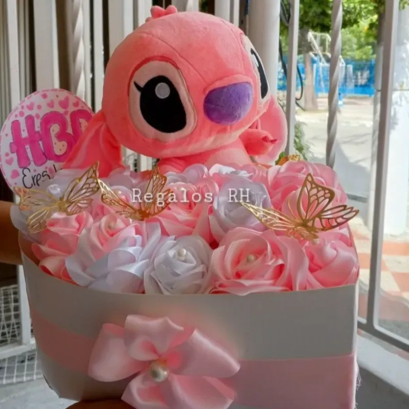 Corazón de 14 rosas y peluche