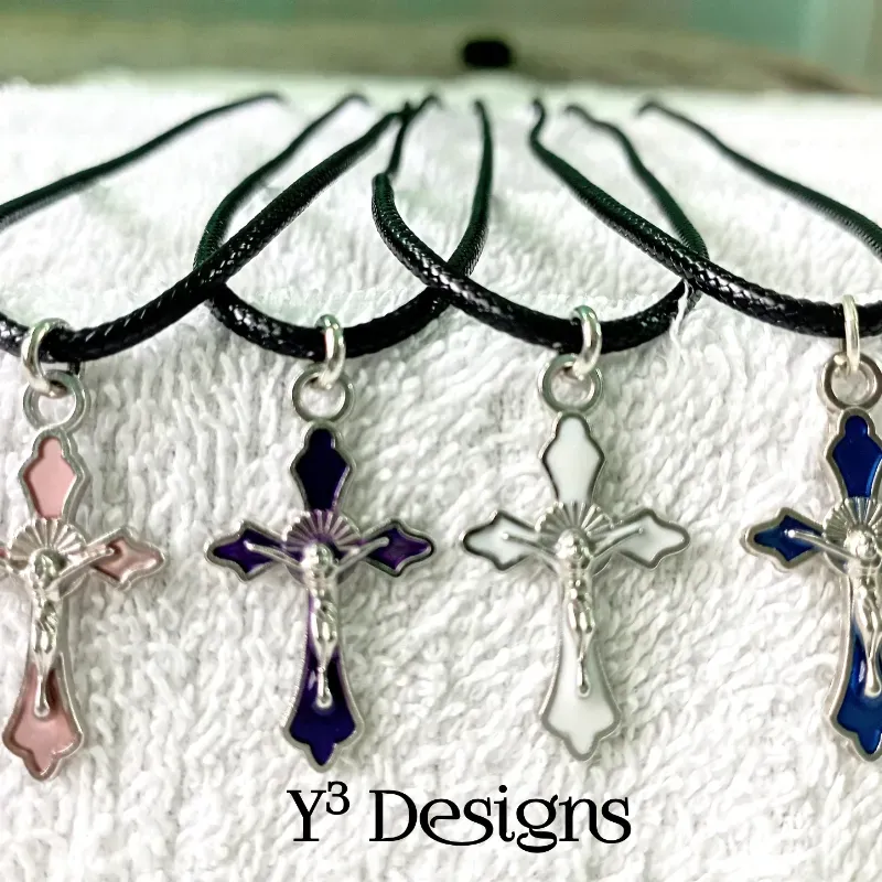 Collares con Dijes Crucifijos