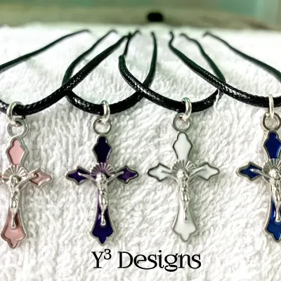 Collares con Dijes Crucifijos