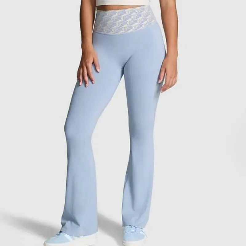 Licra acampanada Victoria's Secret