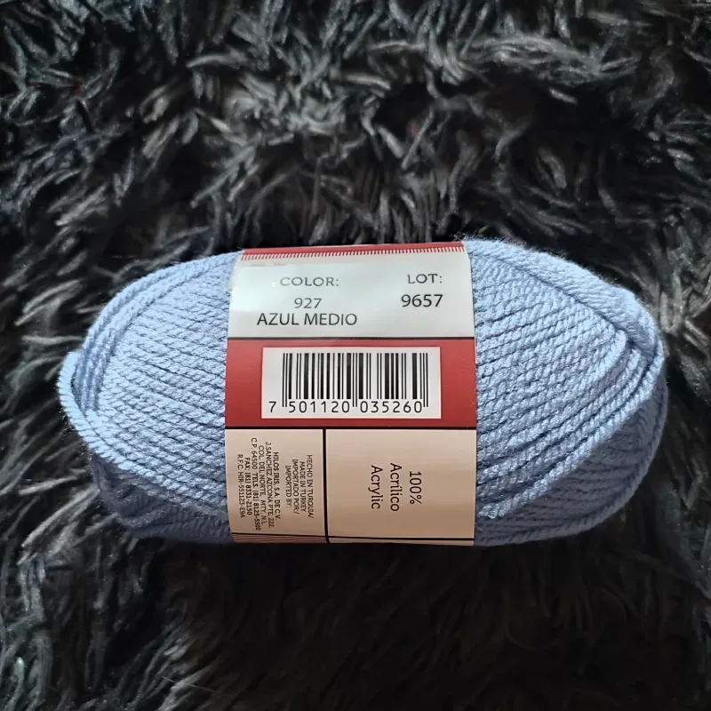 Estambre color azul medio