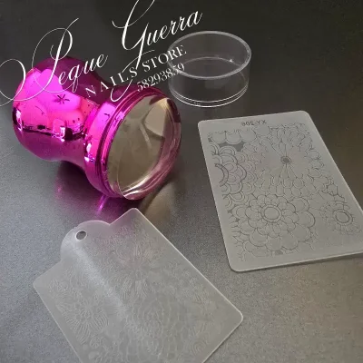 Cuño grande con placa