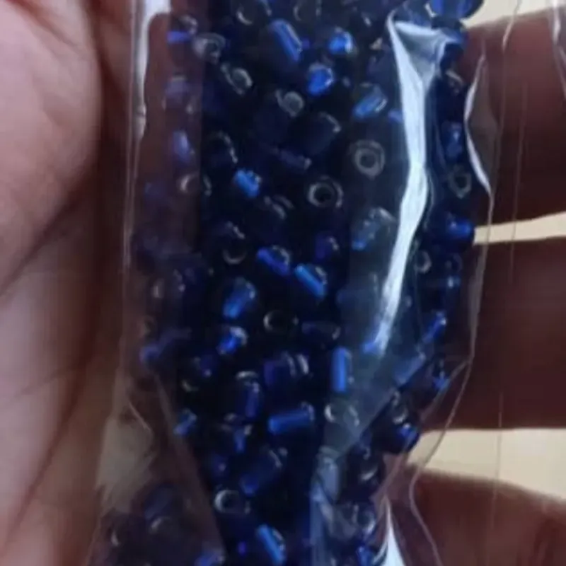 Chaquirón azul oscuro de 4 mm