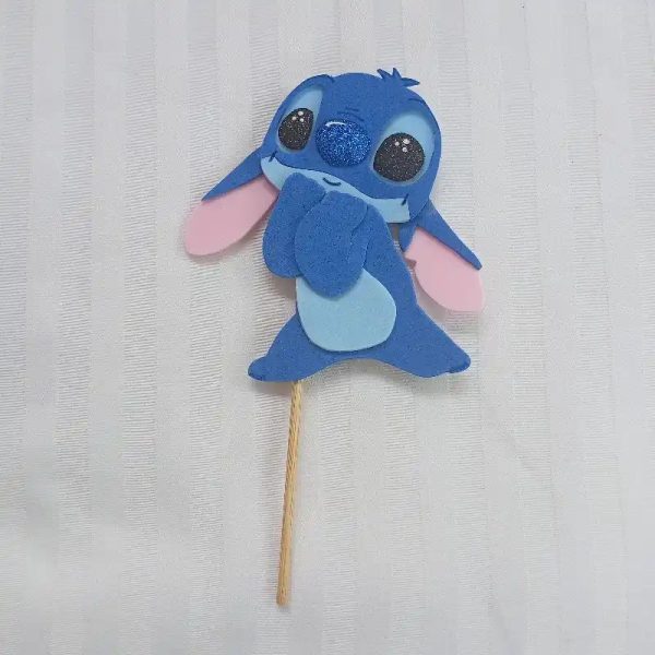 Cake topper