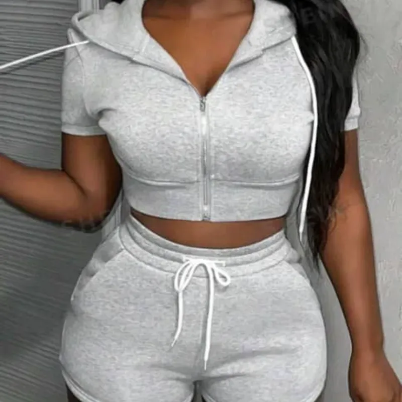  Conjunto de short y camiseta de mangas y gorro — Gris