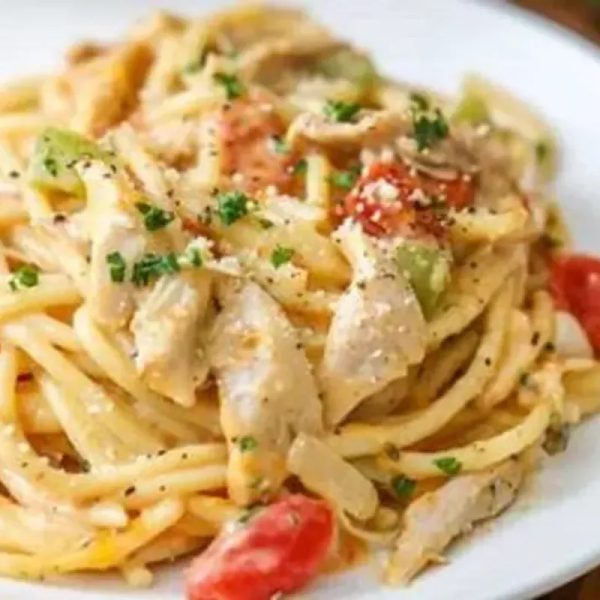 Espaguetis c/ Pollo y Queso Gouda