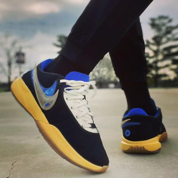 Zapatilla NIKE