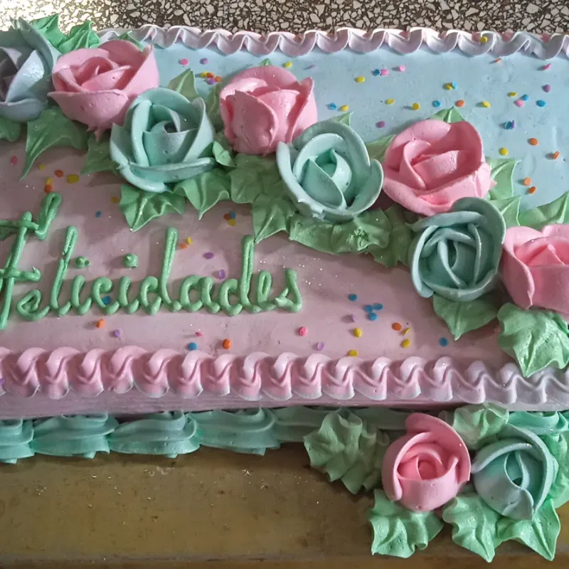 Rectangulares decorados con merengue