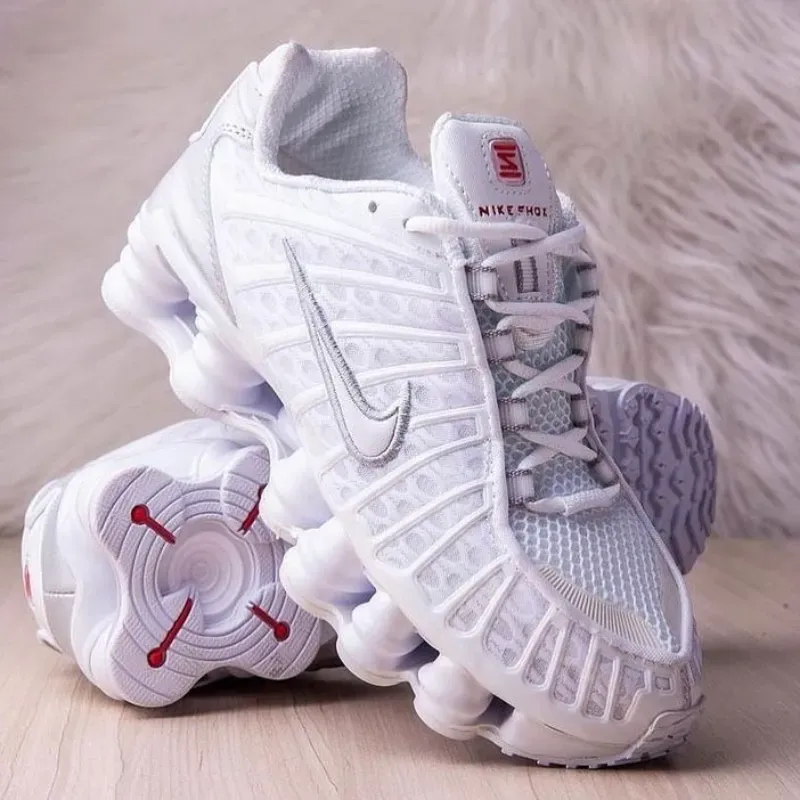 Nike de Muelles Blancos