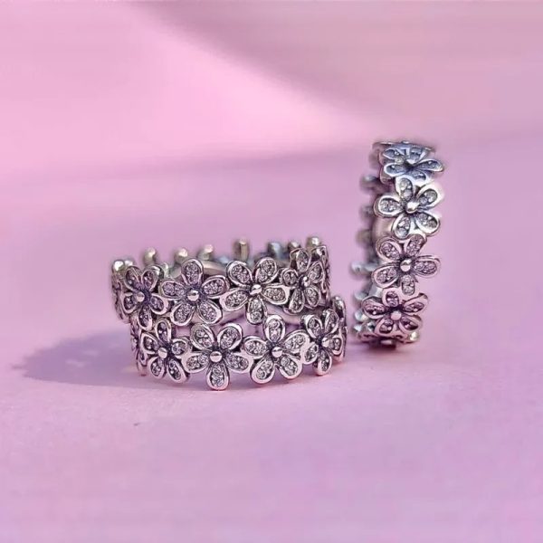 Anillo Pandora  Corona de margaritas