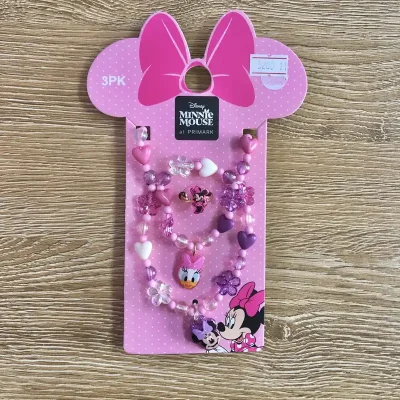 Set de anillo, pulso y collar de Minnie y Daysi