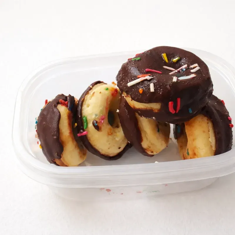 Minidonas cubiertas de chocolate