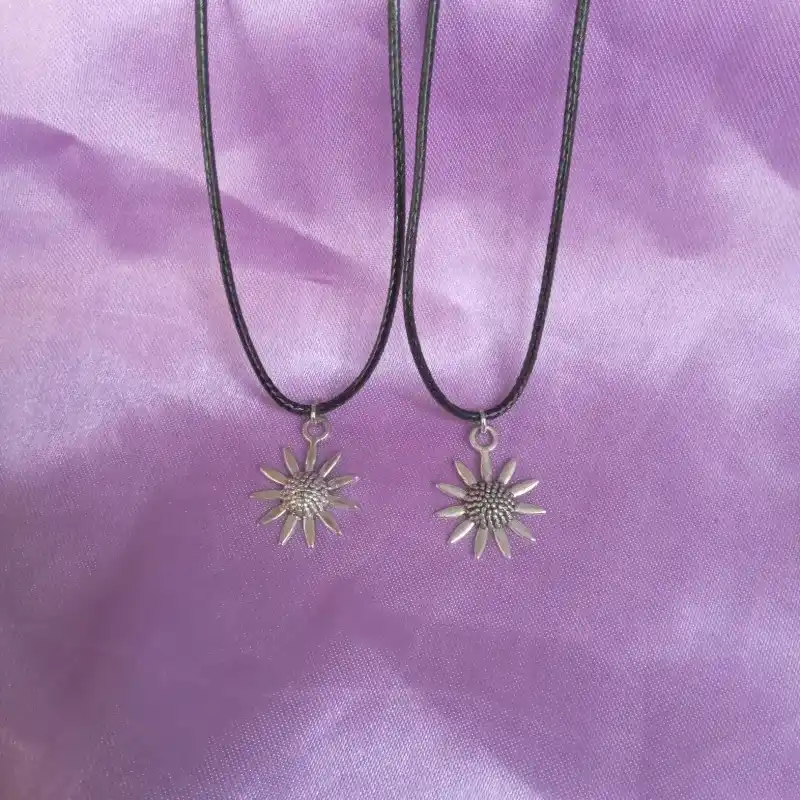 Collar de girasol