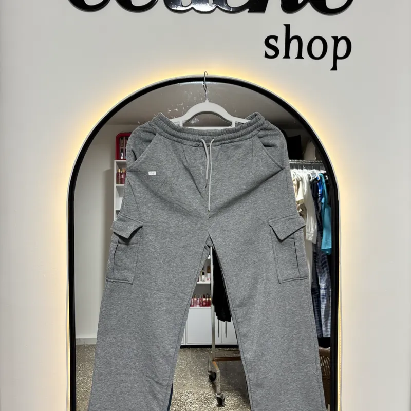 Jogger gris cargo