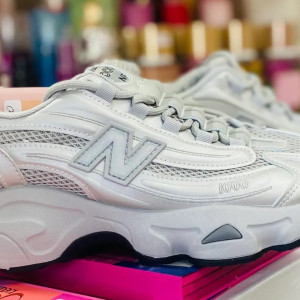 New Balance 1000