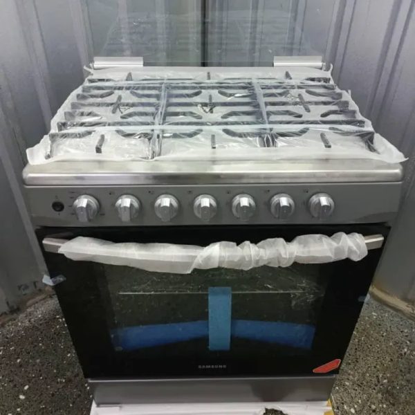 Cocina de gas con horno Samsung 6 quemadores