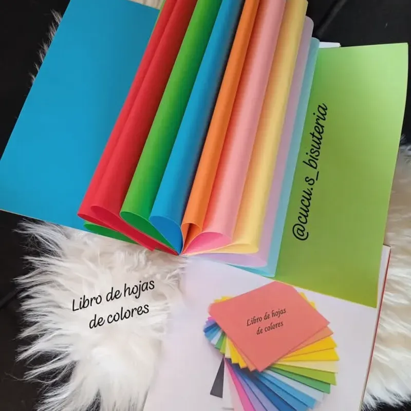 Libro de hojas de colores