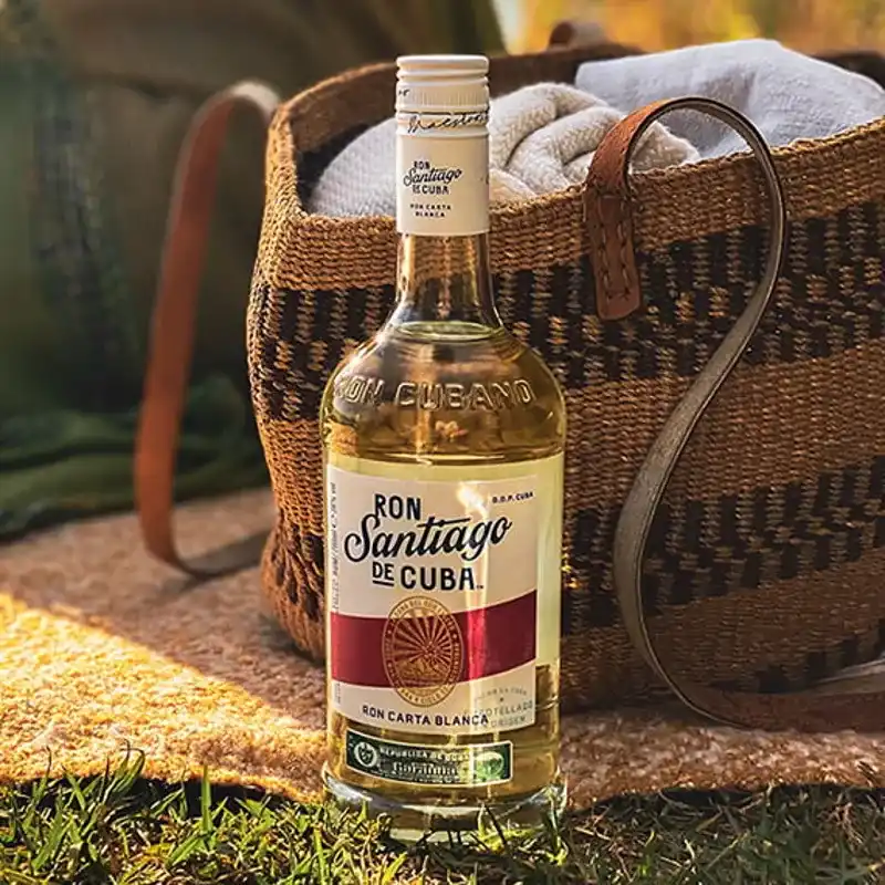 Ron Santiago Carta Blanca