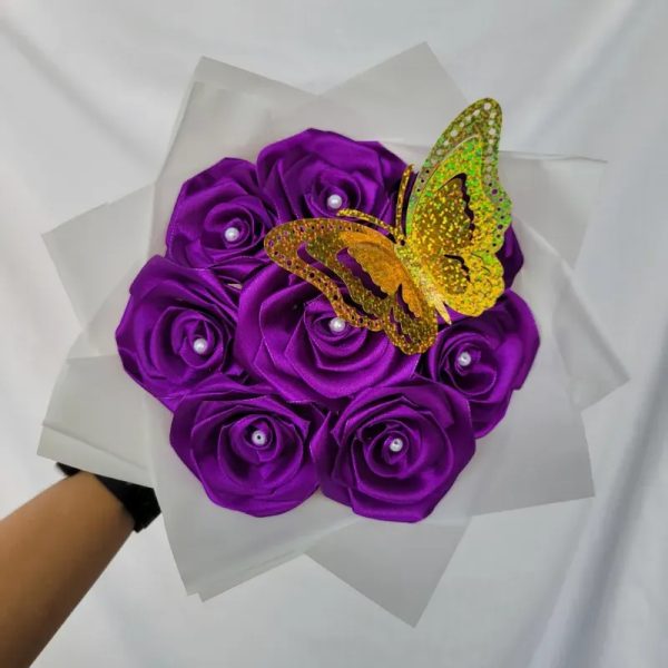 8 rosas eternas