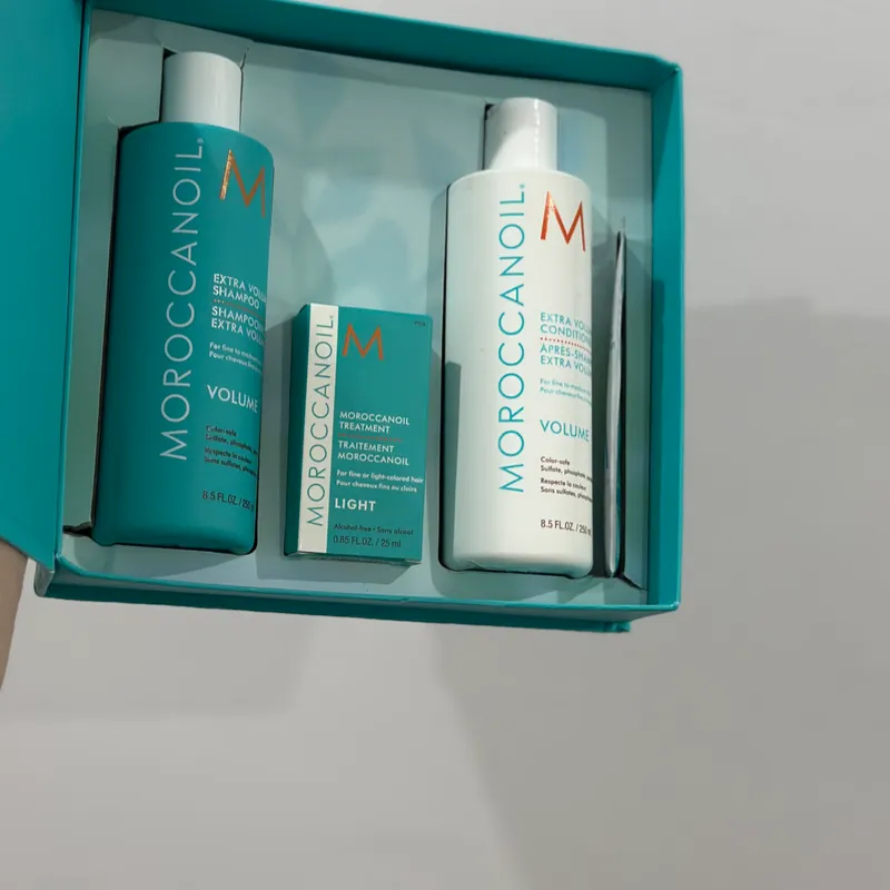 Kit completo para el cabello de Moroccanoil Extra Volumen