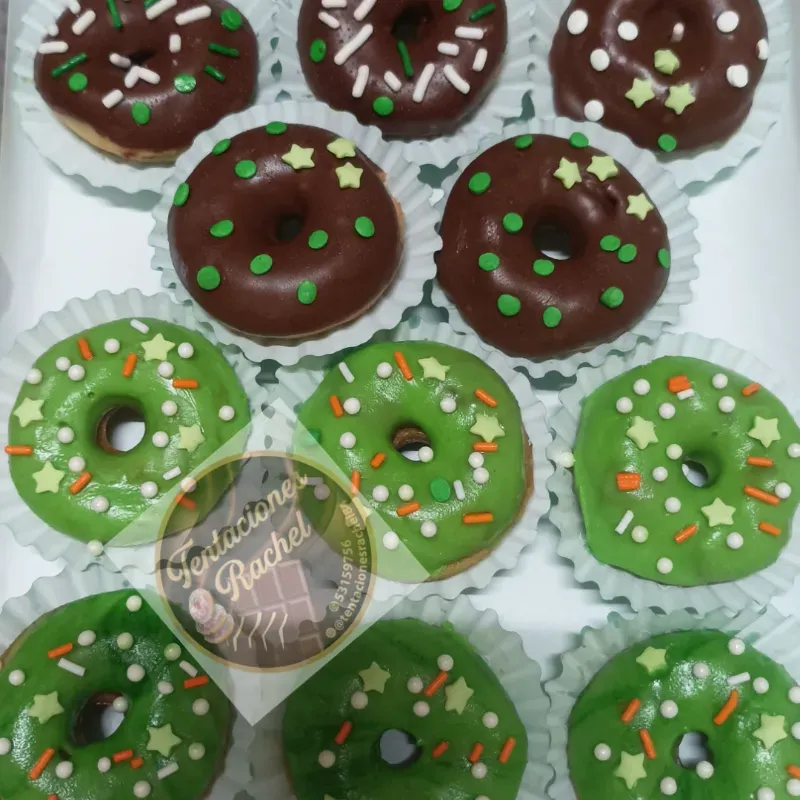 Donas con temáticas