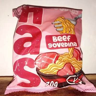 Sopa de fideos con res