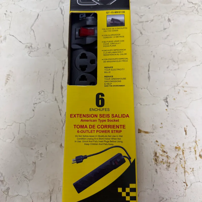 Extensión eléctrica de 6 salidas con interruptor