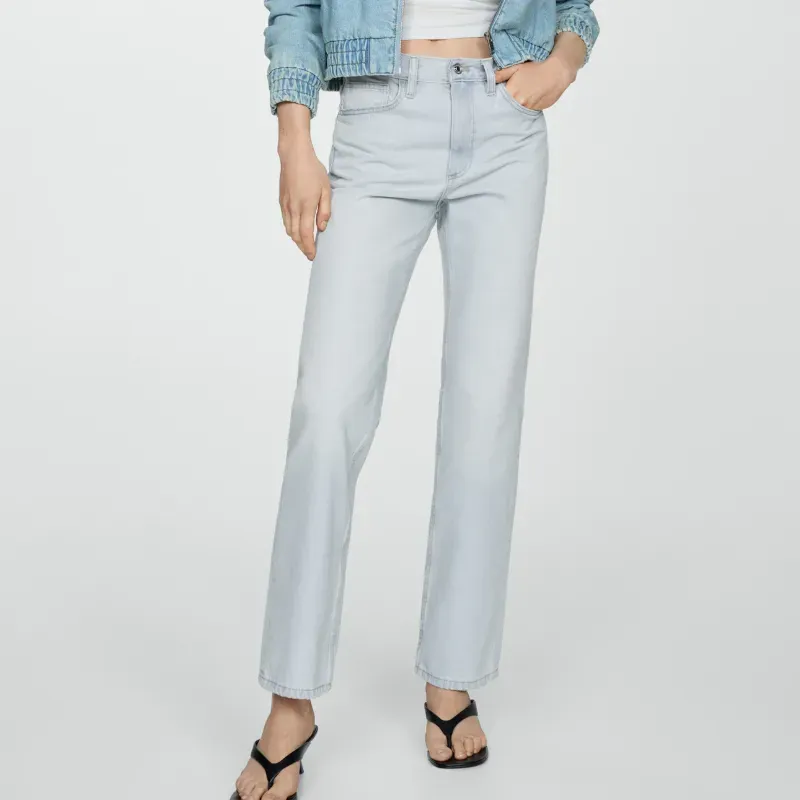 Jeans rectos tiro medio