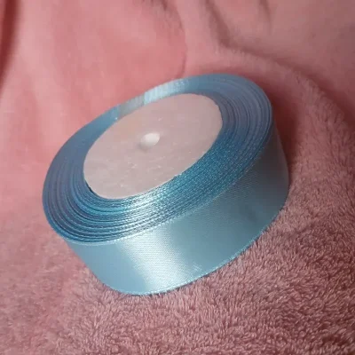 Cinta de satín azul claro 2.5 cm