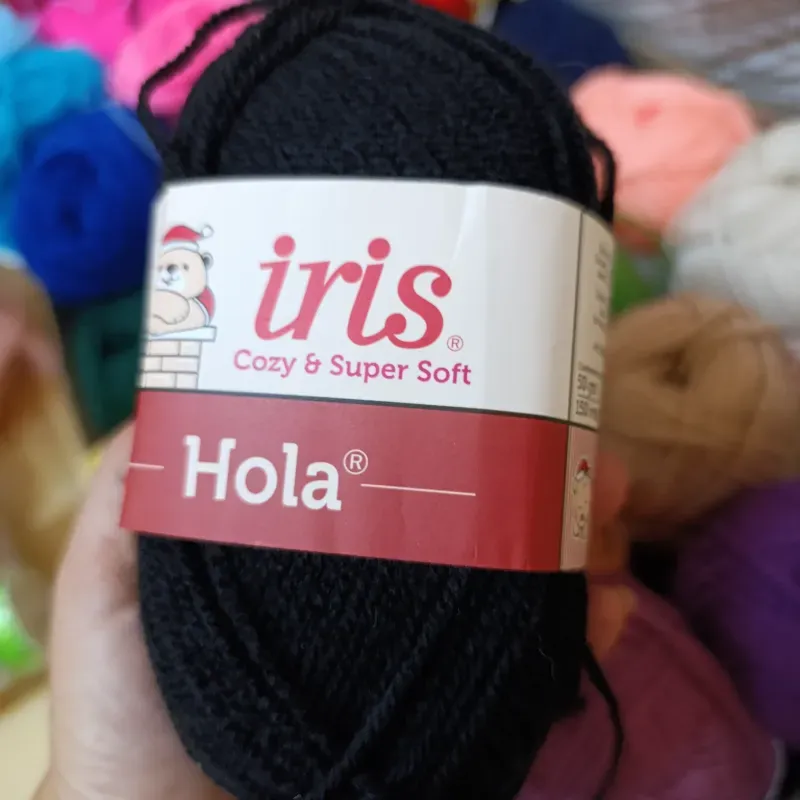 Hilo de estambre Iris color negro