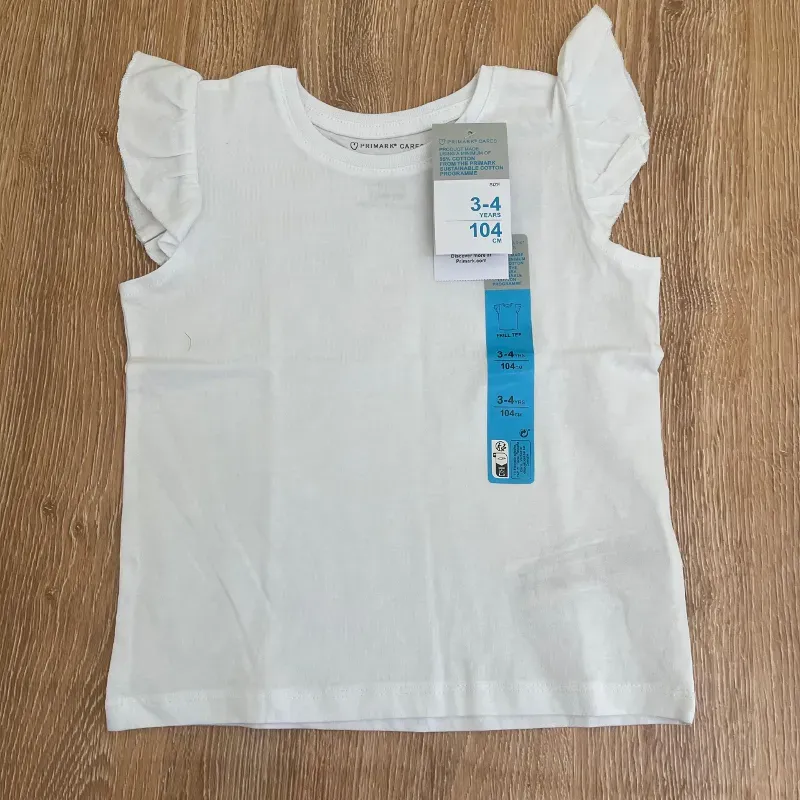 Blusa con vuelos en las mangas color blanco