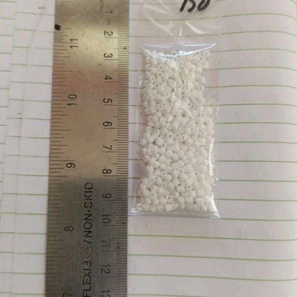 Mostacilla blanca pequeña de 3 milímetros