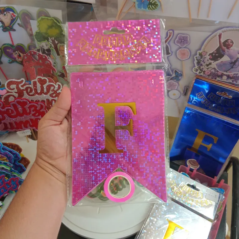 Cartel Feliz cumpleaños para colgar | rosa oscuro